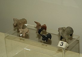 Clay animal figures from Babadervish and Kul-Tepe I Clay figures of animals from Kultepe I and Babadervis.jpg