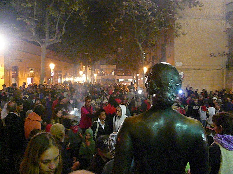 File:Correfoc infantil de la festa major de Sarrià 2013 -P1470176.jpg