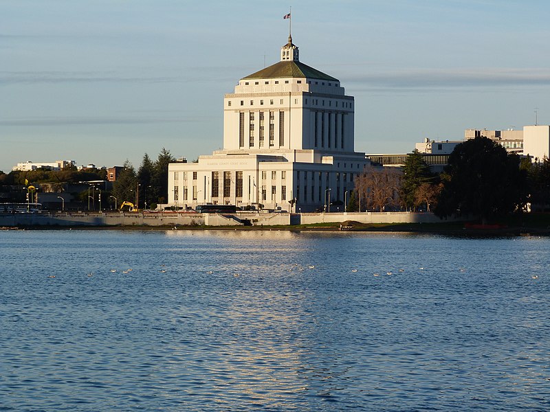 File:Courthouse, Oakland, CA - panoramio.jpg