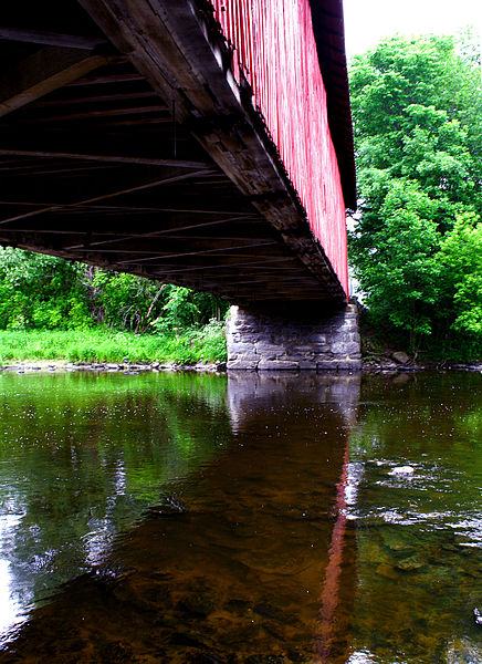File:Covered bridge "Howe" (3685999342).jpg