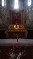 L'autel recouvert de l'antependium en cuir de Cordoue et le tabernacle à ailes. Sur les ailes du tabernacle sont représentées : à gauche, la Visitation[3] et à droite, l'Annonciation[4].