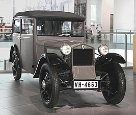 DKW F1 Limousine, Bj. 1931 (museum mobile 2013-09-03).JPG