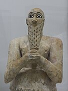 Damascus National Museum worshipper from Amorite city of Mari 5327.jpg