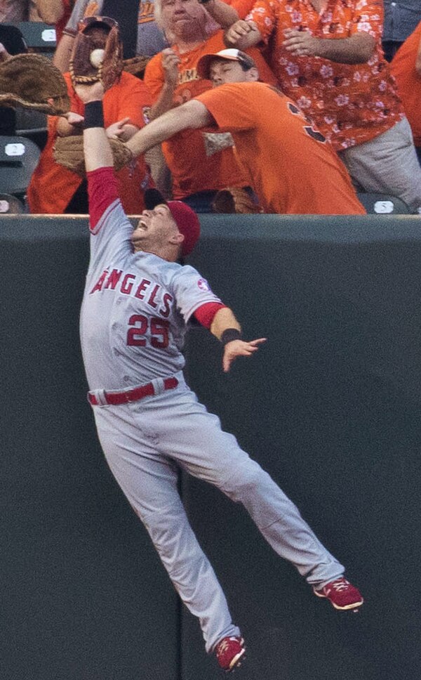 Nava playing for the Los Angeles Angels of Anaheim in 2016