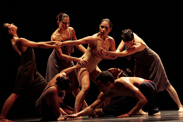 File:Danza-Contemporanea-cuatro.jpg - Wikimedia Commons