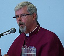 DioceseOfBC-Synod (4416595628) (Bischof James Cowan beschnitten) .jpg