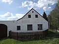 Čeština: Dům č.p. 16 s předsahrádkou. Dolní Stropnice, okres České Budějovice, Česká republika. English: House no. 16 with a garden, Dolní Stropnice village, Český Budějovice District, Czech Republic.