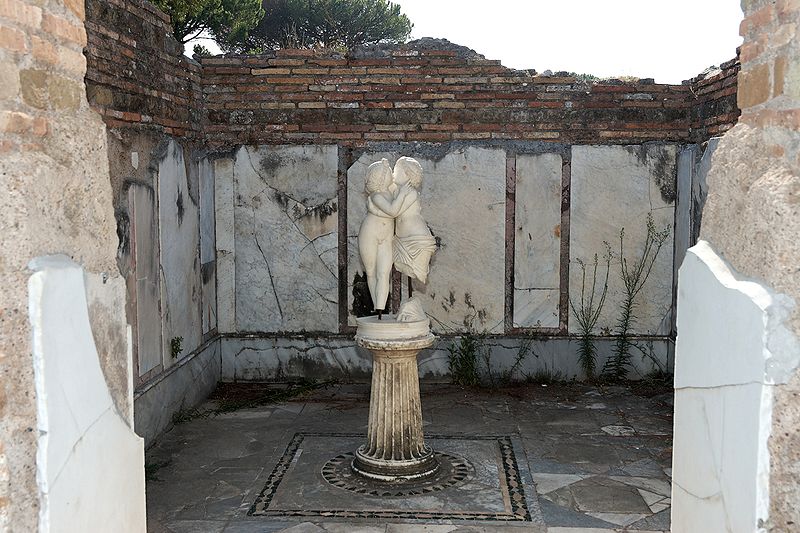 File:Domus di Amore e Psiche Ostia Antica 2006-09-08 n2.jpg