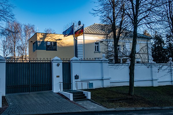 Сайт посольства германии в минске. Посольство Германии в Минске. Консульство Германии в Минске. Посольство Германии в Ташкенте. Посольство Литвы в Германии.