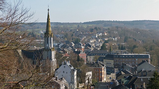 Image: Eupen Unterstadt mit der Josef Kirche und das Hotel Bosten