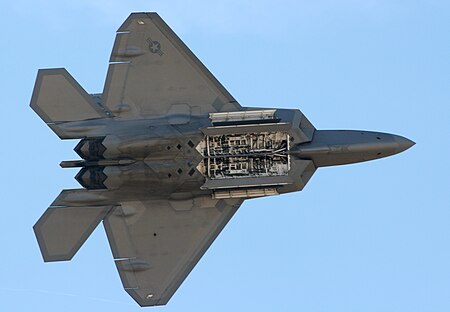 ไฟล์:F-22_Raptor_Internal_Weapons_Bay.jpg