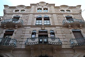 Façana de la casa d'Escaló, conservatori d'Alcoi.JPG