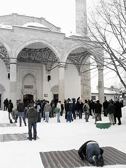Fatih Mosque-Prishtinë.jpg