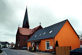 Fehrow (Schmogrow-Fehrow), die Dorfkirche.jpg