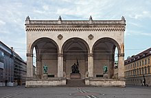 Feldherrnhalle München.jpg