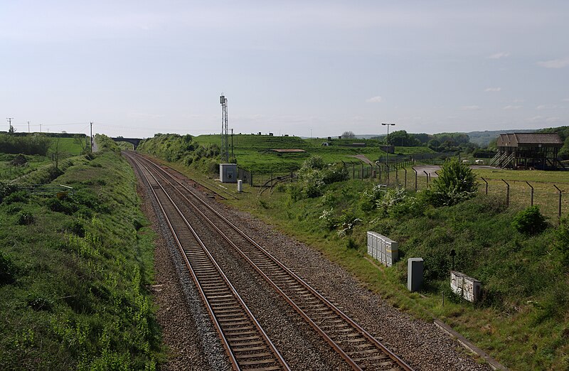 File:Flax Bourton railway station MMB 32.jpg