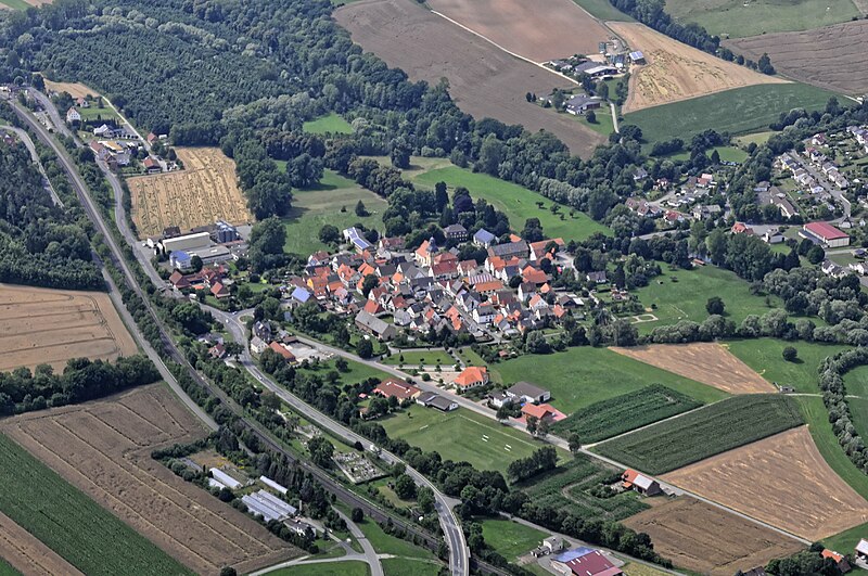 File:Flug -Nordholz-Hammelburg 2015 by-RaBoe 0750 - Liebenau.jpg