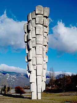Podhum - spomenik žrtvam italijanskega nasilja v drugi svetovni vojni