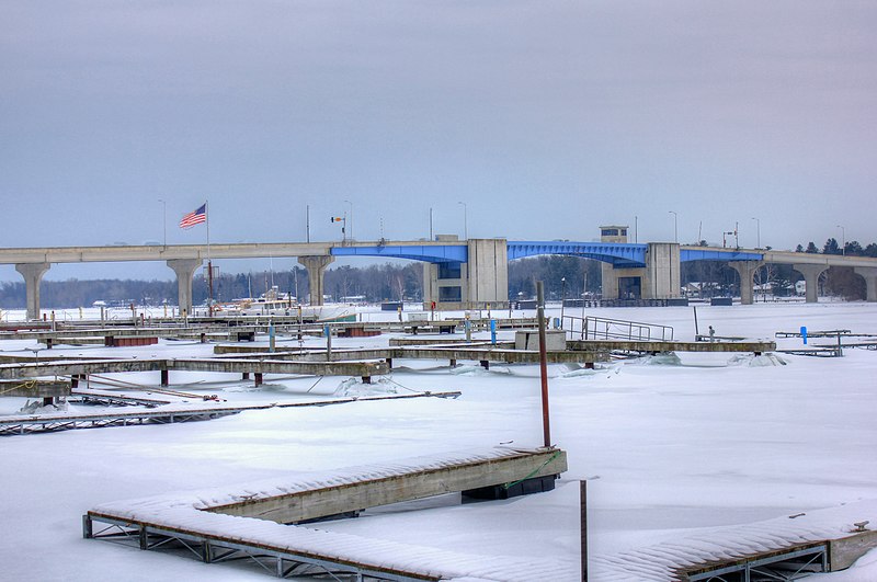 File:Gfp-Wisconsin-sturgeon-bay-the-frozen-marina.jpg