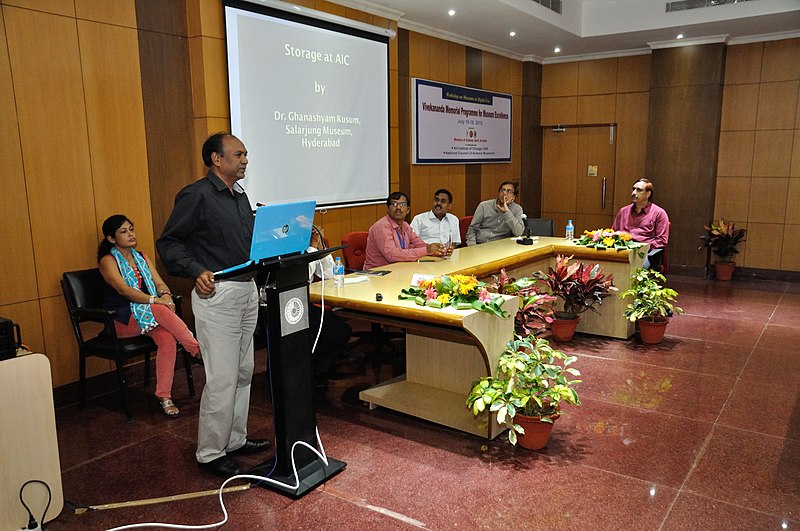 File:Ghanashyam Kusum - Group Presentation - VMPME Workshop - Science City - Kolkata 2015-07-17 9462.JPG