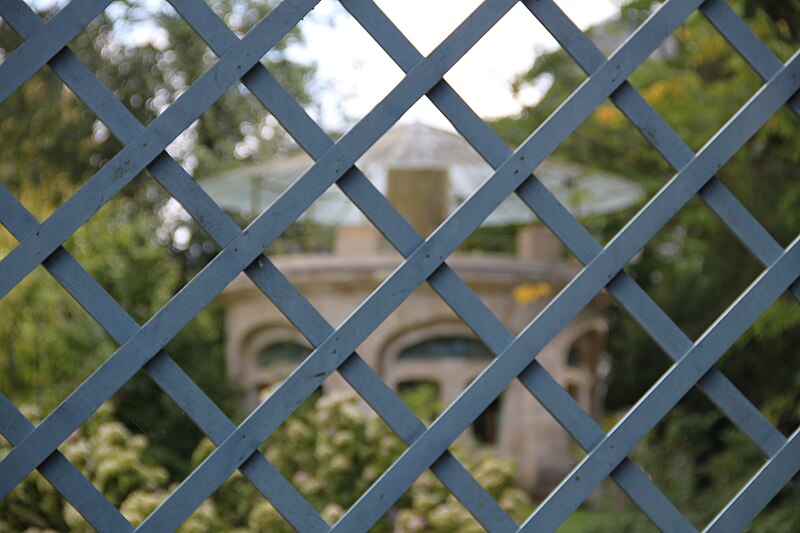 File:Grille aquarium musée Nancy.jpg