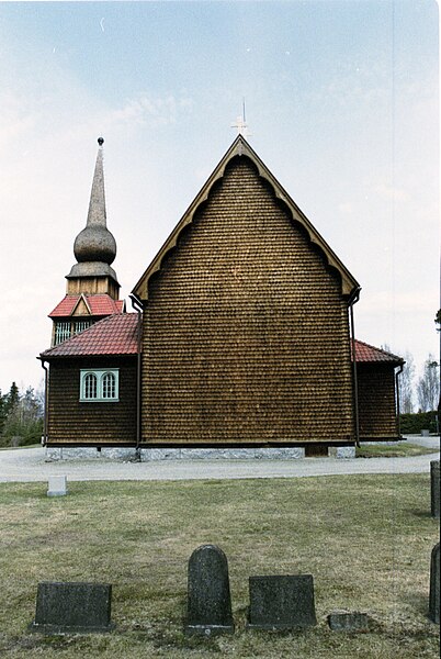 File:Håsjö Nya kyrka sida.jpg