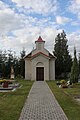 Čeština: Hřbitovní kaple v obci Labské Chrčice