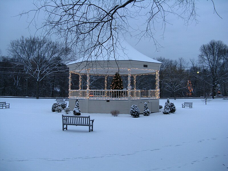 File:Hastings Park Bandstand, Lexington MA.jpg