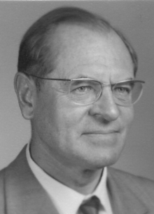 Herbert Matare (pictured in 1950) independently invented a point-contact transistor in June 1948. Herbert F. Matare 1950.png