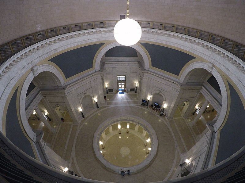 File:Higher view in WV Capitol.jpg