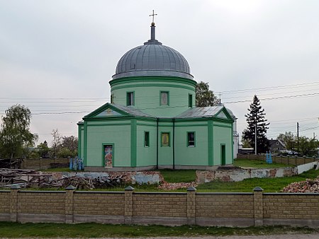 Holovne-Liubomlskyi Volynska-Holy Trinity church-east view.jpg