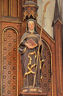 Terrakottastatue af Saint Adele, abbedisse (år 1884).  Saint Omer d'Houchin Kirke i Pas de Calais.