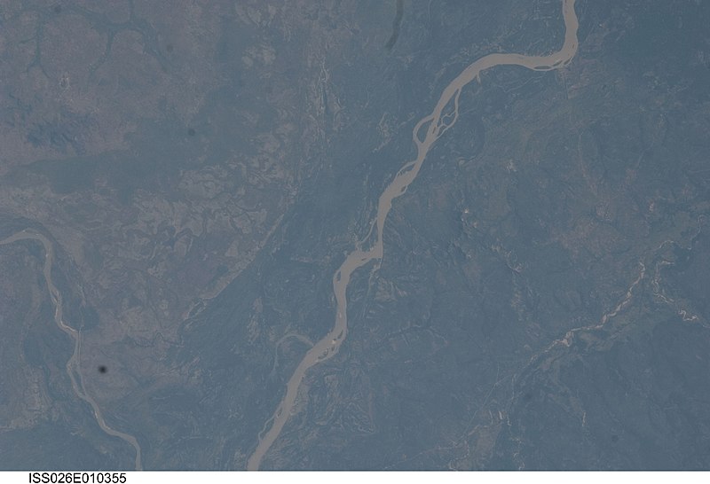 File:ISS026-E-10355 - View of Nigeria.jpg