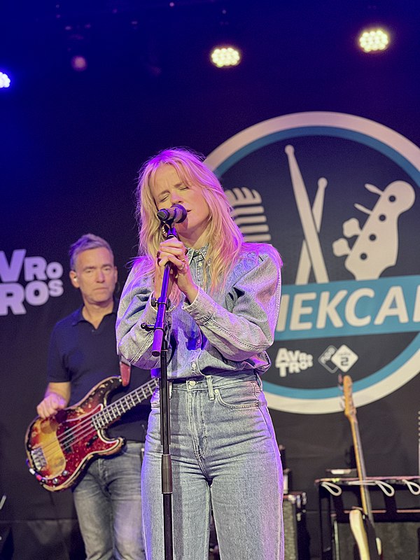 Ilse DeLange during the recordings of 'het muziekcafé', created by NPO Radio 2 in 2022