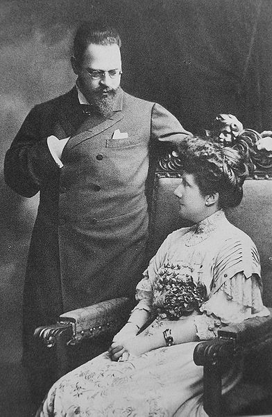 File:Infanta Paz and her husband.jpg