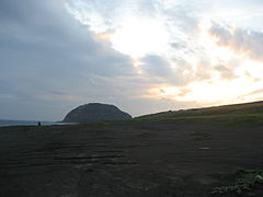 Coucher de soleil sur Iwo Jima depuis la plage de débarquement