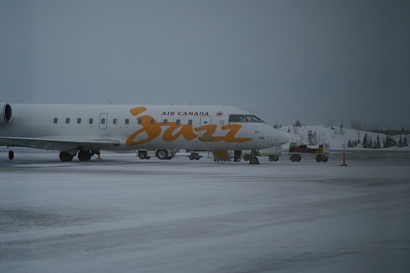 File:JZA CRJ100ER (C-FRIB) @ Yellowknife Airport (YZF CYZF) (4464531740).jpg