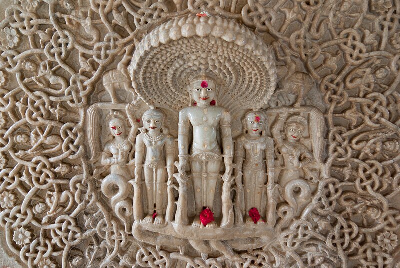 File:Jain Temple of Ranakpur 14.jpg