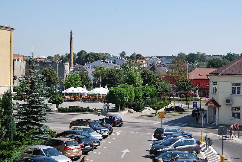 File:Jana Pawła II Square, Zgierz.jpg