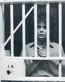 Джулия Барр в «Все мои дети» (1977).