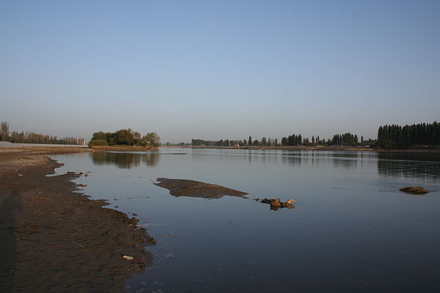 Kaidu River in Yanqi