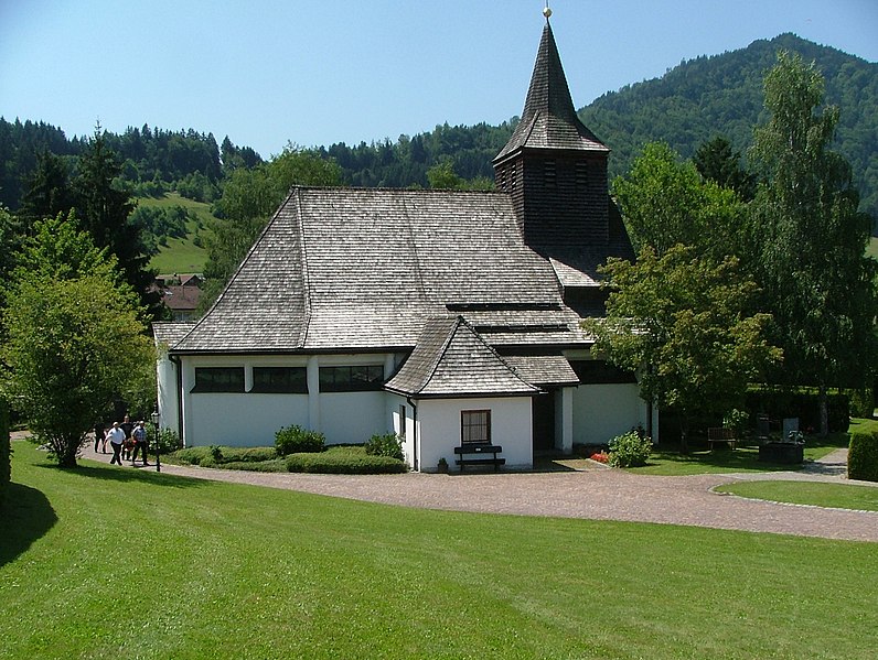 File:Kapelle am Friedhof - panoramio (1).jpg