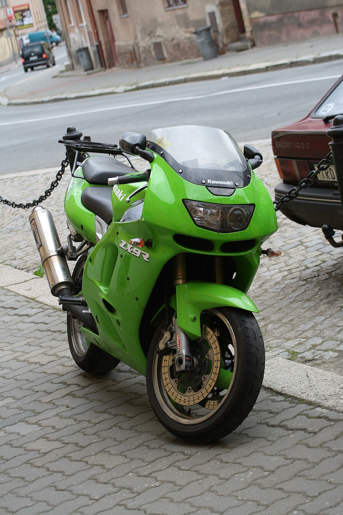 kawasaki ninja 900 anno 2000