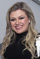 Kelly Clarkson (14-21, 23)