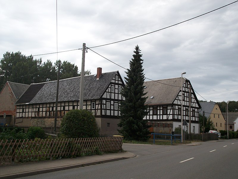 File:Kertzsch, Glauchauer Straße 17.jpg