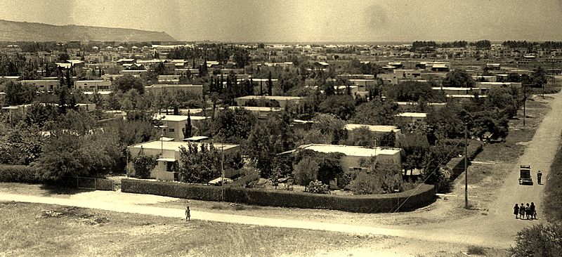 File:Kiryat Bialik 1944.jpg