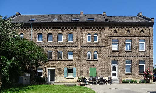 Kleinbüllesheim Kopenhagener Straße 13-15 (01)
