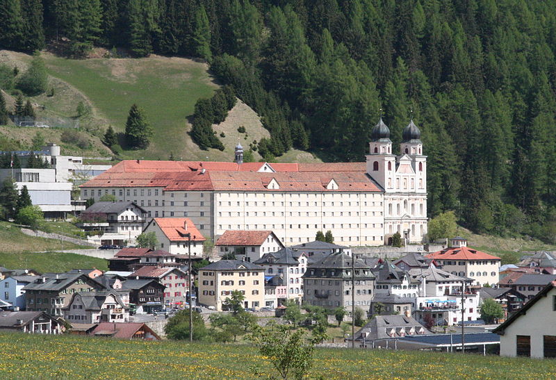 File:Kloster Disentis Mai 2011.JPG