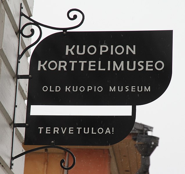 File:Kuopion korttelimuseo - Old Kuopio Museum - katukyltti - Kirkkokatu 22 - Väinölänniemi - Kuopio.jpg