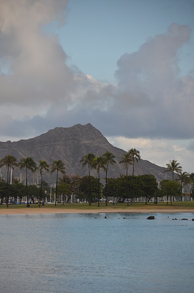 File:Lēʻahi (Diamond Head) - panoramio.jpg